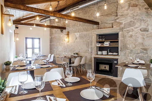 La Mini: Sabor excepcional en Baiona con un toque acogedor 1