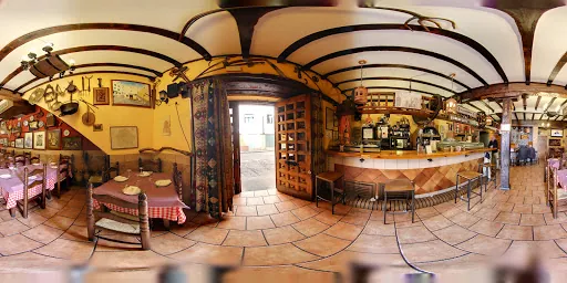 El Bodegon: Deléitate con el mejor solomillo en el corazón de Cuenca