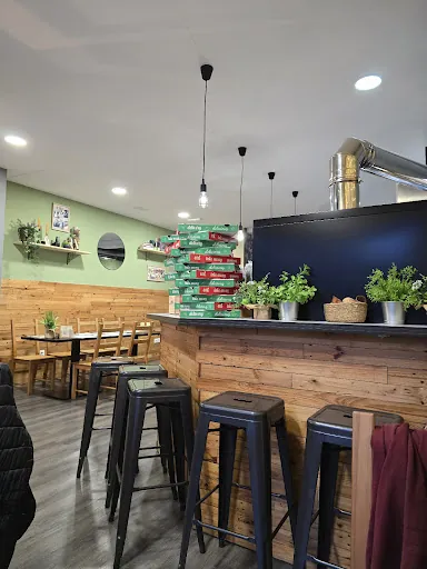 Impronta Pizzería: Sabor auténtico en el corazón de Cambre 1 Impronta Pizzería: Sabor auténtico en el corazón de Cambre