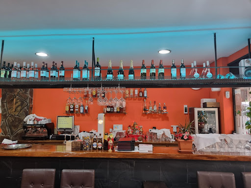 Sal y Chili: Auténtica comida india en el corazón de Madrid, donde cada bocado es una experiencia inolvidable 28 AF1QipOnjgJw2ahuqutxQQRTdzIOIvSOBO3sv8hT9 63