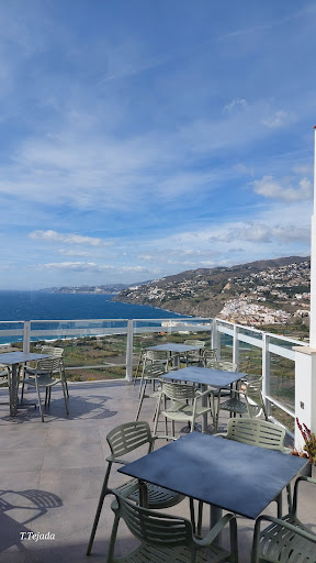 La Roka Restauracion: Sabores excepcionales con vistas espectaculares en Salobreña 1 AF1QipOokKgwRYfAbRc1D 0XnuY8lFyzLgcP3XLuajFq