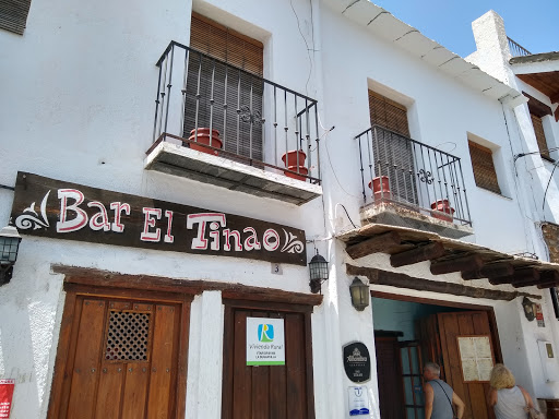 Bar El Tinao: Sabor casero y tarta irresistible en Capileira 1