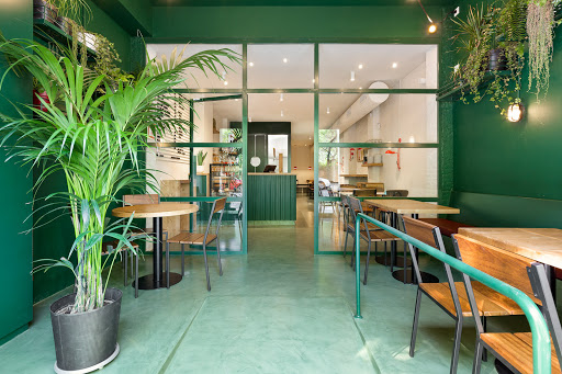 Green&Burger: el restaurante sostenible de Barcelona que combina sabor y responsabilidad 2 AF1QipOpT4OkfSAMmRBIhiRJX2c2lSreuMgBdDipN Z