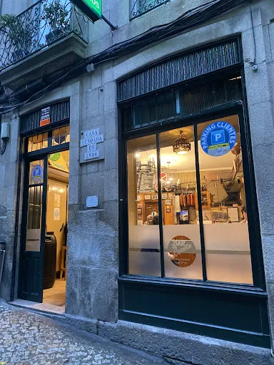 Bar Pepinillo: Deliciosos sabores caseros en el corazón de Ourense