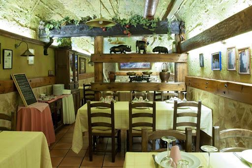 Meson Del Cerrato: Un rincón gourmet en Tariego con sabor auténtico 1