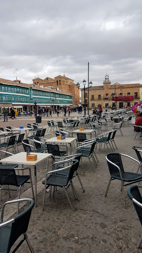 El Patio de Ezequiel: Sabores auténticos en un encantador patio en Almagro 1 AF1QipOvCSgANMA7z6epyYHXbvVSwrIGpH6TJq6WDRH