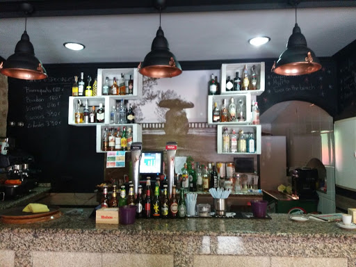 Porta de Entrimo: Disfruta de un ambiente familiar y su famoso café en Entrimo 2 AF1QipOw1NU r zFn8k2HrK20cX4oEfs4vqV629 o L