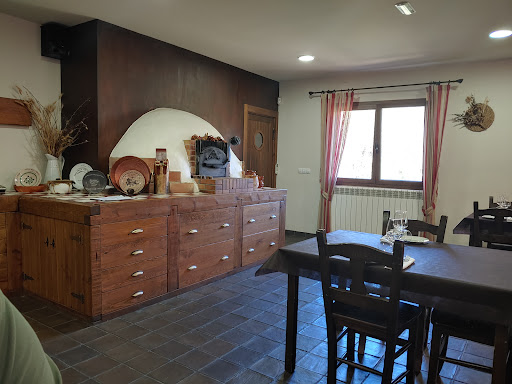 Restaurante El Corrinche: un rincón en Alcoroches con el mejor lechazo y un ambiente acogedor 49 AF1QipOxUBfL0lr1pq9 IddjrEPtCvu8pGZ6w8QIZzTn