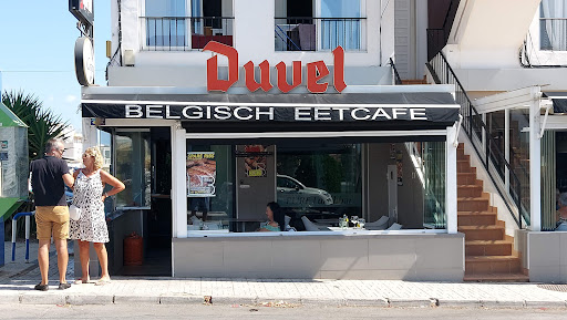 Pure Lunchbar: Sabor exquisito en el corazón de Orihuela 28 AF1QipOzSjz4WvnkKVB6j2FH2aCMq2qVLvSrswL5w85F