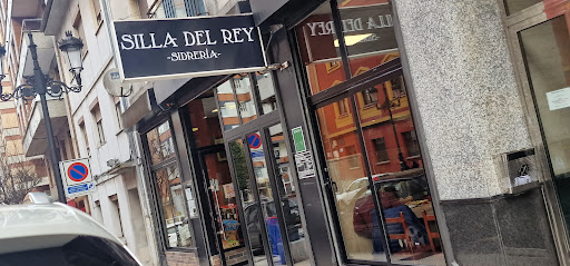 Silla Del Rey: Sabor asturiano auténtico en el corazón de Oviedo 19 AF1QipP