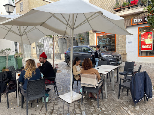 Otto Café: Un rincón acogedor en Sevilla con delicioso jamón y café excepcional 23 AF1QipP0NS lui040kaQzLhuavVXeP1hX8Zou46 rlTT