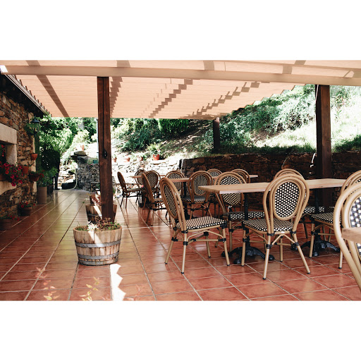Restaurante O Castelo: Delicias en un entorno de viñas y bosque 36
