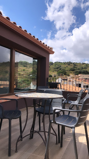 Restaurante Abadia del Maestrat: Un rincón acogedor para saborear lo mejor de la cocina española en La Serratella 57