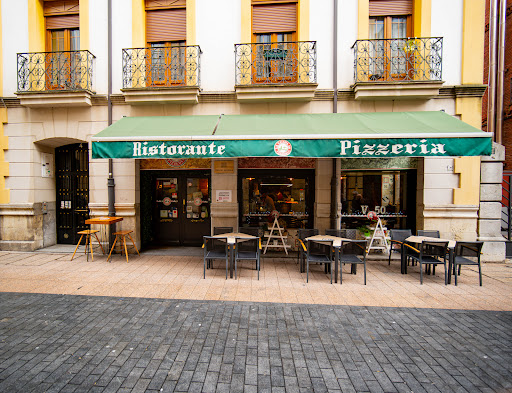 La vespa 50: Sabores auténticos en León con exquisitas pizzas 57 AF1QipP3sLZcn9Y6LaWpMyyR4bDkpEE069c2AkeML5GM