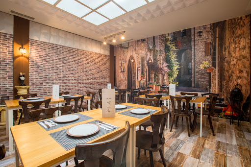 Da Pino: Deléitate con auténtica comida italiana en el corazón de Sevilla 34 AF1QipP4gC31vQ1cHKvccprnQRyRpwvbEss8eiDoeqng