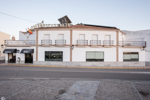 Restaurante Rio: Deléitate con auténtica cocina mediterránea junto al río en Medellín 40 AF1QipP5RTBGYyRR831Y8uA0Bg3 n7M0veBfYsN7HEmR