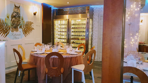 Plaza Restaurante Hostal: Sabor mediterráneo en un rincón acogedor de El Espinar 1 AF1QipP5p KVEhFnApHyYdoOQe0IVbfFp47EED24YRXX