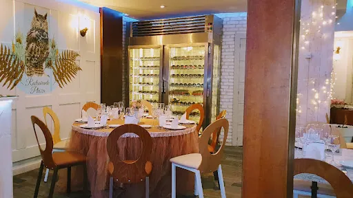 Plaza Restaurante Hostal: Sabor mediterráneo en un rincón acogedor de El Espinar