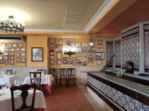 Asador Nazareno: Un rincón en Roa para saborear el mejor lechazo