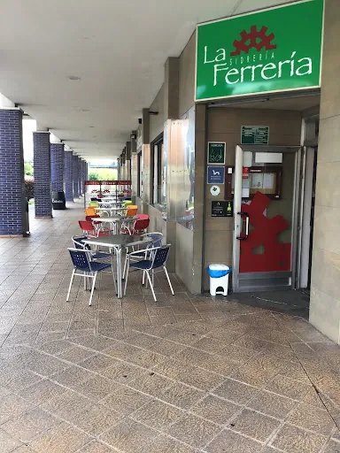Sidreria La Ferreria: Delicias asturianas en el corazón de Oviedo