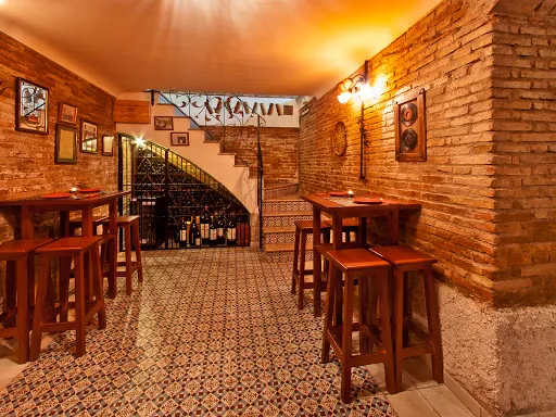 Zyrah: Un rincón acogedor en Priego de Córdoba con sabores mediterráneos excepcionales