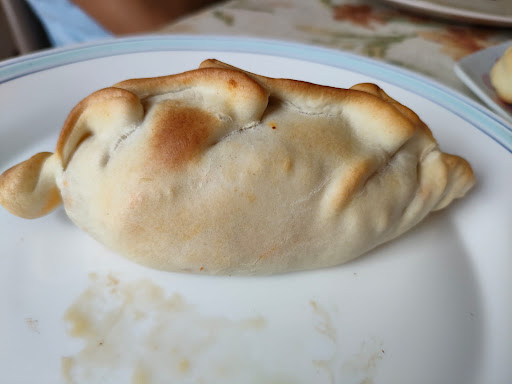 La casita de las empanadas: Deliciosas empanadas en el corazón de Santander 1