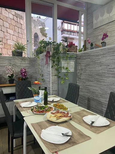 Café Bar Ararat: Sabores auténticos en el corazón de Mérida