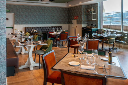 Aldapeta Gastrobar: Sabores únicos en el corazón de San Sebastián 1 AF1QipPAwcxHmT7IQdjeqqEAgmOYs1X3AArNZQ1W SPo