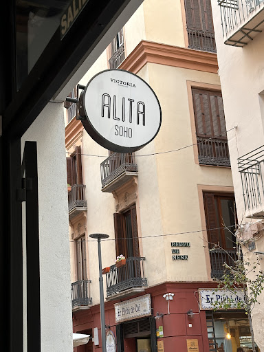 Alita: Delicias culinarias en Málaga que te conquistarán 60 AF1QipPBKlBSxncHtoybNp6rhrpkE0Zdi6z5Gdd BvjZ