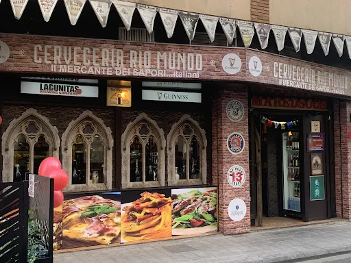 Cerveceria Rio Mundo: Un rincón acogedor con cerveza única en Torrent