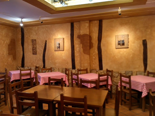 Casa Abel Restaurante: Sabores caseros en un rincón acogedor de Garray 1 AF1QipPDLmNySlVJ7qPkKvCrmRFrA8rkzD1vt5BVrEF