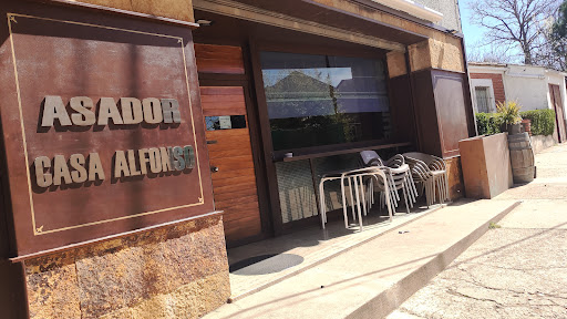 Casa Alfonso: Sabores irresistibles de asador en San Vitero 1 AF1QipPFyu6NWT Hgu AvOpDyEadrSdTJzlEVqvkP3LW