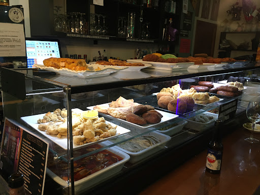 Bar Arevacos: Deléitate con los mejores torreznos en Burgo de Osma 1