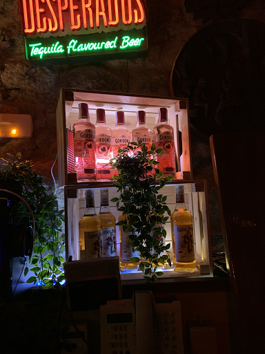 Bar Bodega Quintí: Sabor auténtico en el corazón de Zamora 1 AF1QipPNMmLWoDM9htw5 Y7JC08zPProN8HDoqyAbWDg