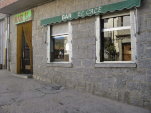 El Cale: Delicias mediterráneas en el corazón de La Carrera 9 AF1QipPOjJVdGK0whZ9Vbb30b4o0RXL KqQU5D7U9oMz