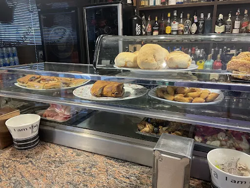 Cafe Bar Real: Deliciosos pinchos en el corazón de Zamora