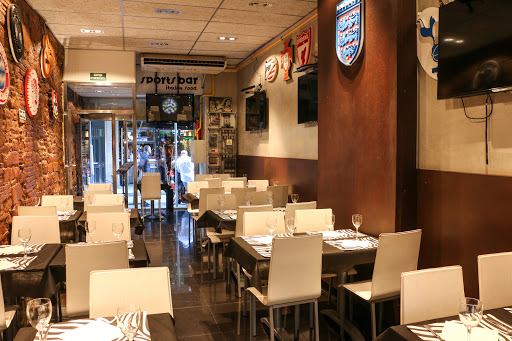 Sports Bar Italian Food: Sabores argentinos en el corazón de Barcelona 1 AF1QipPSBlJnYo EjGHUcqY9VtkkrsXmTvYgks nIqTn
