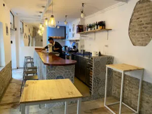Bar Moraleja: Un rincón sabroso en Sevilla con tapas irresistibles