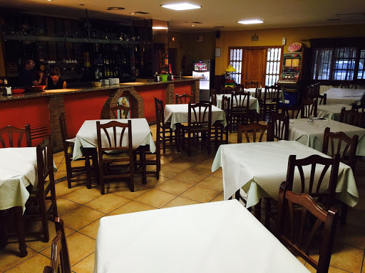 Restaurante San Cristóbal: Sabores familiares en un rincón acogedor de Fuentenava 24 AF1QipPY 1upBkCsFr91CUNI0GmM ZAZ1q5IfxZr yds