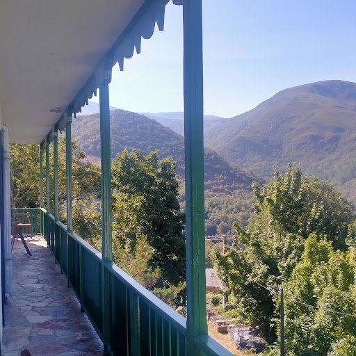 Casa Ferreiro: Un rincón acogedor con exquisiteces locales en Folgoso 20 AF1QipPYFxm0qihInfmkL68myso pBdkY7nsuYr2tX4Q