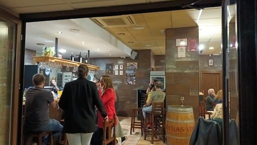 Asador Bobadilla: Sabores auténticos en el corazón de Ogíjares 22