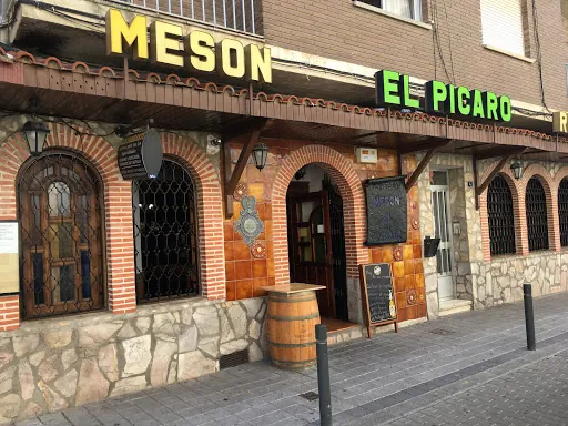Meson – Restaurante El Picaro: Sabores castellanos en el corazón de Benavente