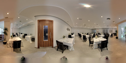 Restaurante Casa Claudio: Delicias y tapas en Casar de Cáceres 37 AF1QipPZg81YMJL 4EnRwqSdm11XRpKhsapLpXo1Vv57