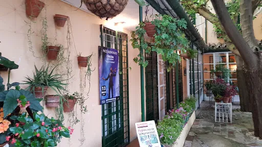 Taberna Regina: Sabores caseros en un rincón encantador de Córdoba