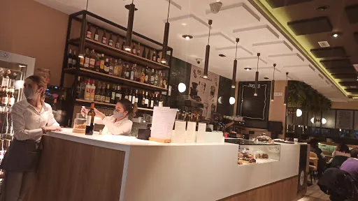 La Tarara Pikoteka: Sabores únicos en el corazón de Cáceres 1 La Tarara Pikoteka: Sabores únicos en el corazón de Cáceres