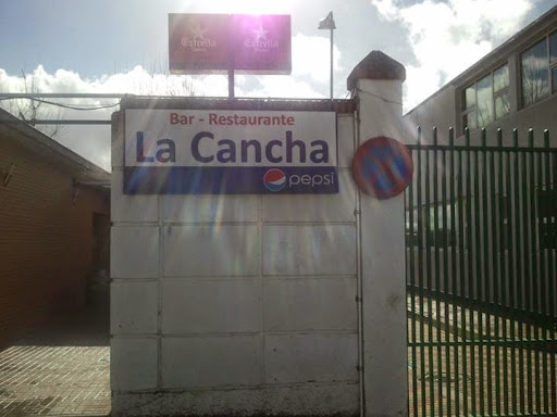 <strong>Bar Restaurante La Cancha: Sabores excepcionales en el corazón de Zafra</strong> 14 AF1QipPas935OCLovKWYt0LoS74gqU9WeBl3DE2Unj9t