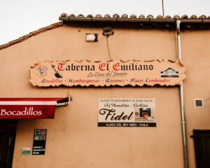 Emiliano: Sabor auténtico en el corazón de Ávila 7 AF1QipPatNU2w97RGvn968c2sgeTQuc n 4mAIPSdO6F