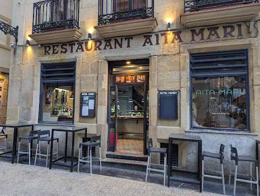 Aita-Mari: Un rincón acogedor en San Sebastián con sabor auténtico 1