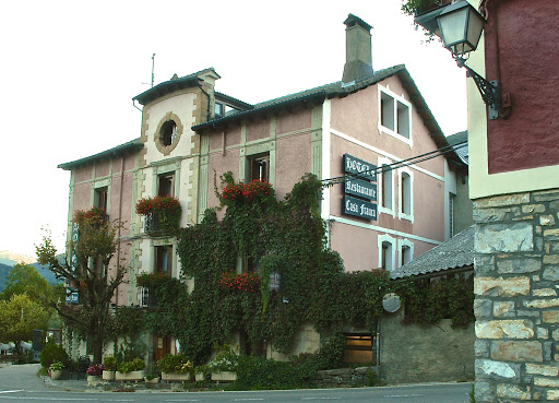 Restaurante Casa Frauca: Sabor auténtico en un acogedor rincón de Broto 19 AF1QipPdDyuuNLzaOcC3Rn0tL5HMqQ v4oOMrQa 9vfw