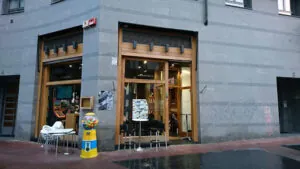 Batzoki de Miribilla: Encuentra el sabor único de Bilbao en un rincón acogedor con delicias vegetarianas